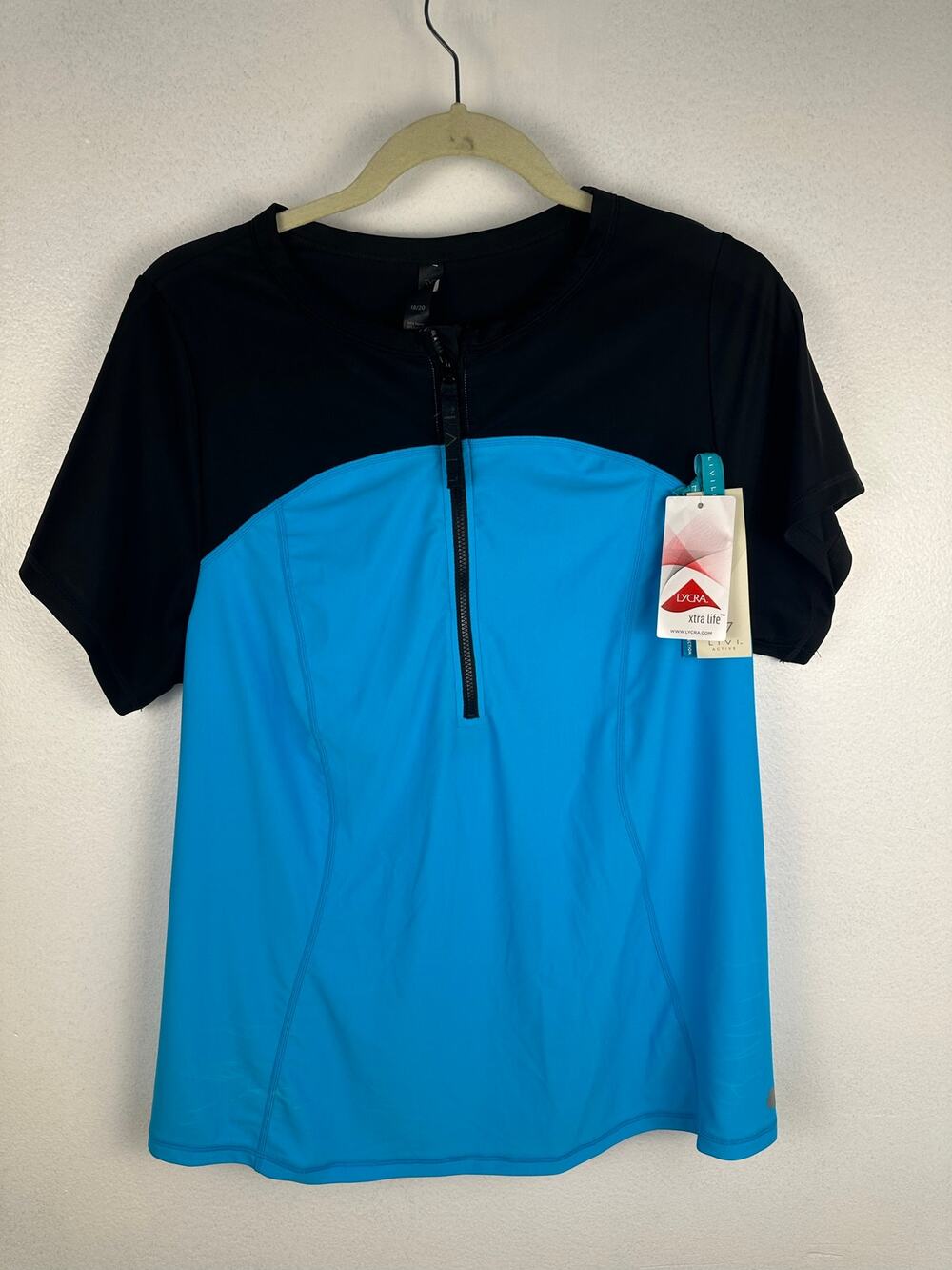 Livi zip-up jacket rash guard sun block black and blue size 18-20 Swim resort